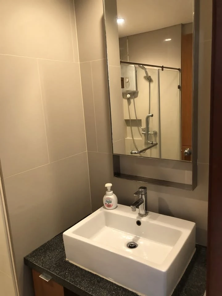 For sale: Villa Sathorn, large usable area, pleasant garden view, complete with furniture, ready to move in