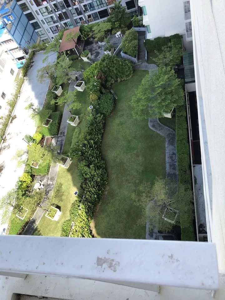For sale: Villa Sathorn, large usable area, pleasant garden view, complete with furniture, ready to move in