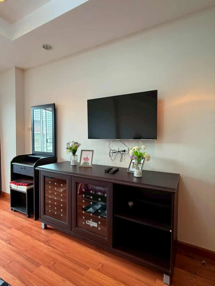 For sale, Jomtien Sea View Condominium 1, Building A, 4th floor, has basic furniture, must reserve this type.