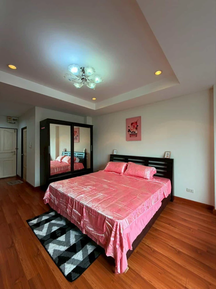 For sale, Jomtien Sea View Condominium 1, Building A, 4th floor, has basic furniture, must reserve this type.