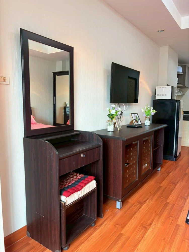 For sale, Jomtien Sea View Condominium 1, Building A, 4th floor, has basic furniture, must reserve this type.