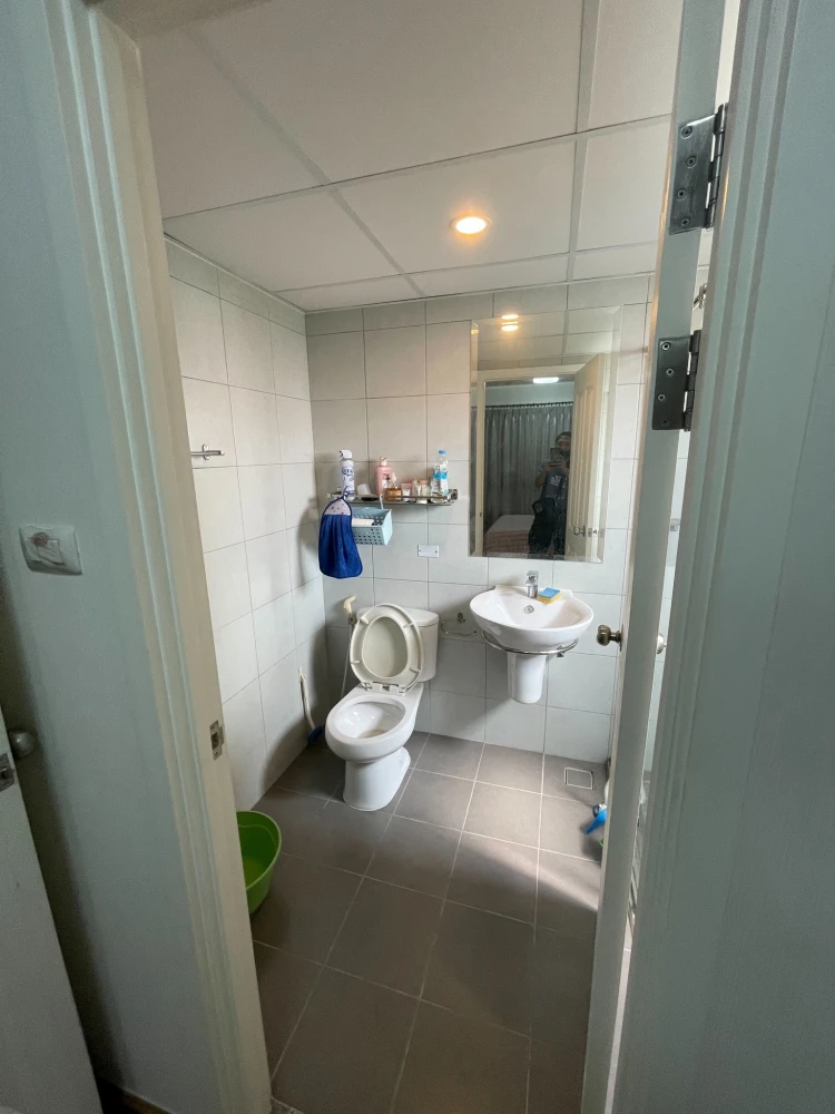 For sale: Supalai City Resort Ratchayothin-Phahon Yothin 32, corner room, front room opposite the fire escape, quiet, very private, book now, don't wa