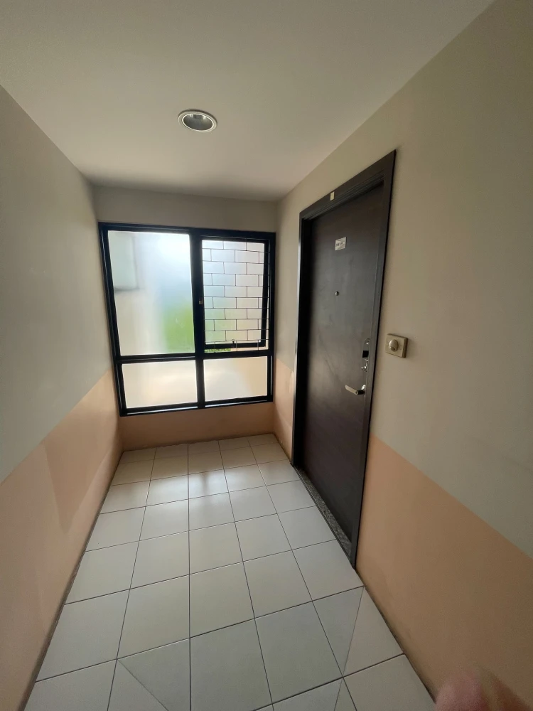 For sale: Supalai City Resort Ratchayothin-Phahon Yothin 32, corner room, front room opposite the fire escape, quiet, very private, book now, don't wa