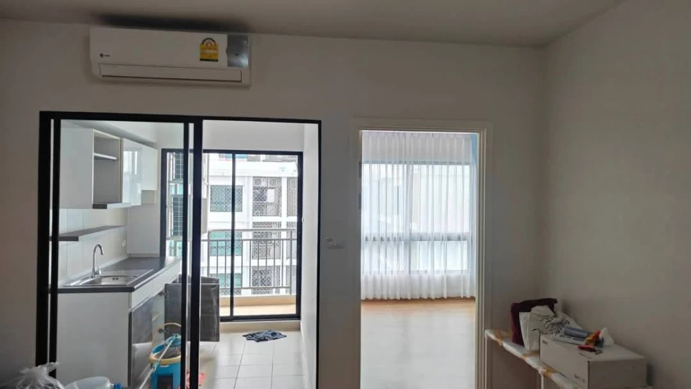 For sale: Supalai City Resort Ratchayothin-Phahon Yothin 32, empty room, reasonable price, those who like to decorate their rooms must buy it.