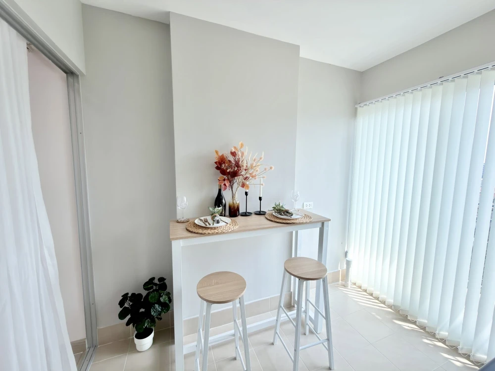 For sale: Supalai City Resort Phra Nangklao - Chao Phraya Station. The unit is sold unfurnished, as is. It's spacious, airy, and extremely clean. Book
