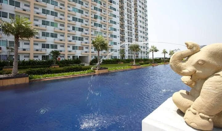 For sale: Supalai Park Srinakarin, a great unit on a high floor, spacious and comfortable. Book now!