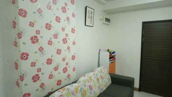 For sale: Supalai Park Asoke-Ratchada, high floor, 28th floor, fully furnished with all appliances, wallpapered throughout the room. Reserve now!
