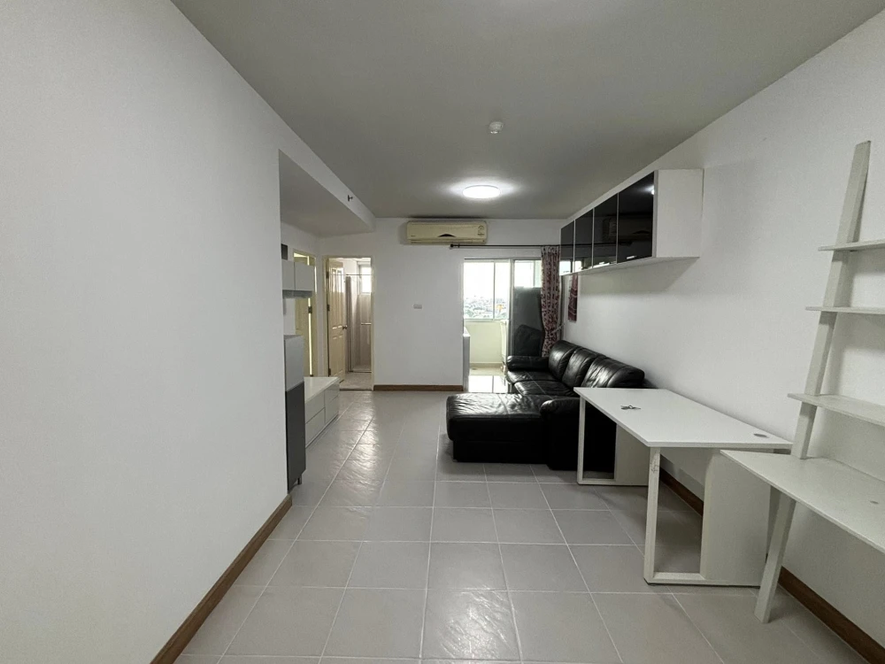 Selling Supalai Park Kaset, includes furniture and appliances. Great view, breezy, not hot. Ready to move in.
