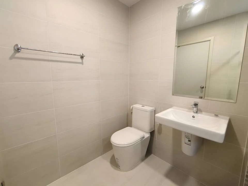 For sale: Supalai Park, Yaek Fai Chai, luxury condo, corner room, great view, private, beautiful room number, reserve now, don't delay.