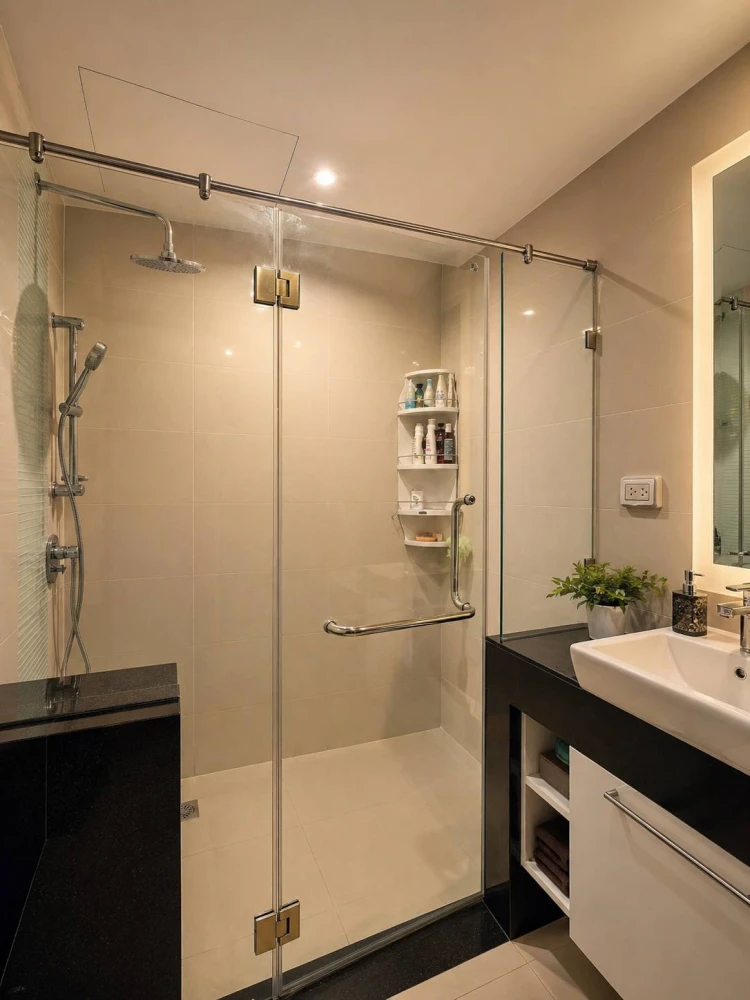 For sale: Supalai Prima Riva, a luxury condominium on the Chao Phraya River, fully furnished and ready to move in.
