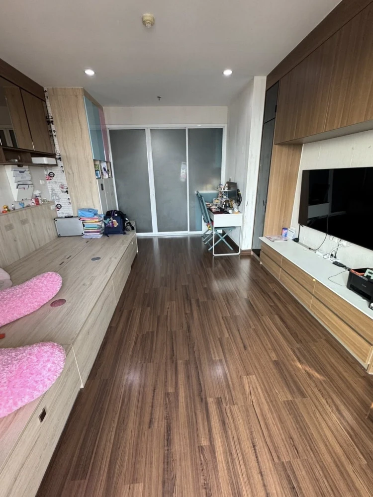 For sale: Supalai Premier Ratchathewi, 33rd floor. Great view, perfect for watching fireworks during any festival. Central location, convenient access