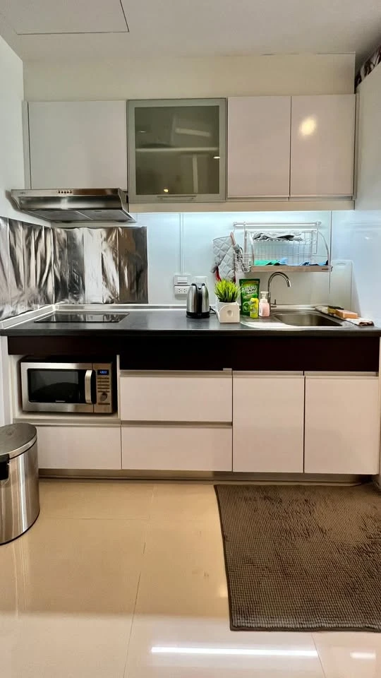 For sale: Supalai Premier @ Asoke, 30th floor, North facing, swimming pool view, with quality furniture, hurry up and grab it now!