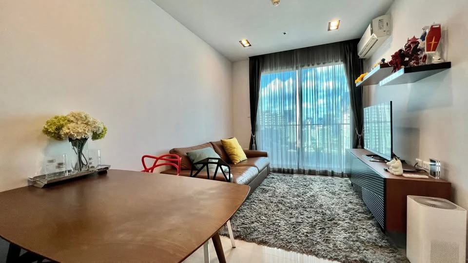 For sale: Supalai Premier @ Asoke, 30th floor, North facing, swimming pool view, with quality furniture, hurry up and grab it now!