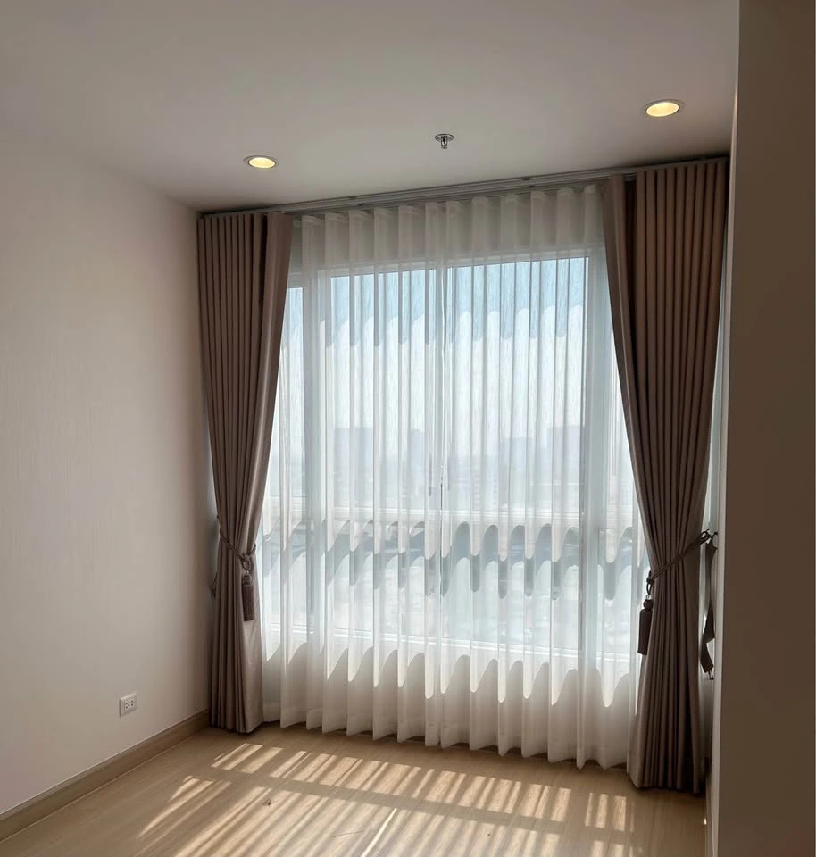 For sale: Supalai Riva Grand Rama 3, empty room, lots of usable space, room decorating enthusiasts can't miss out, great location, hurry and book now.