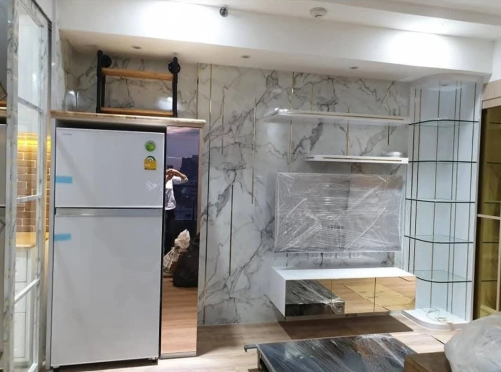 For Sale: Supalai River Place. Features stunning built-in furnishings and an incredibly spacious layout. Snap this up quickly!