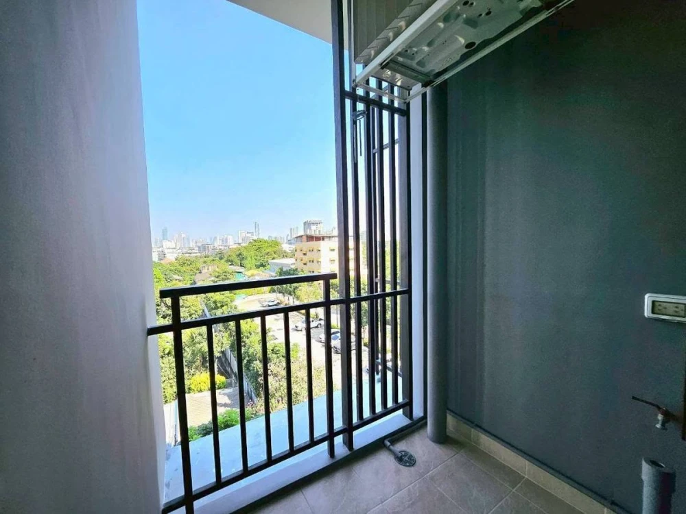 For sale: Supalai Loft Talat Phlu Station, large 2-bedroom, 2-bathroom unit. Clean, bright, and very livable.