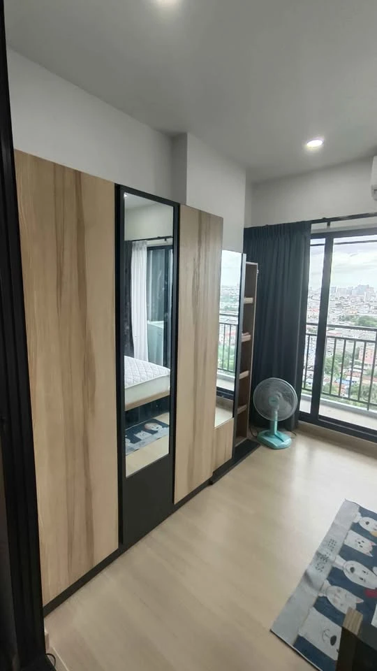 For sale or rent Supalai Loft, Yaek Fai Chai Station, 19th floor, complete facilities, very good price, don't delay, book now.