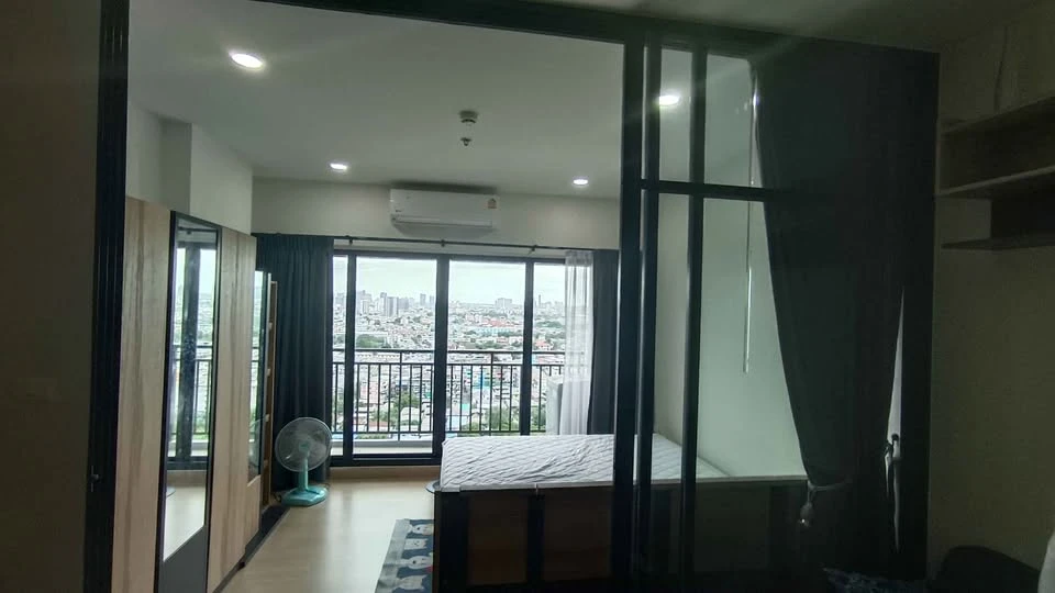 For sale or rent Supalai Loft, Yaek Fai Chai Station, 19th floor, complete facilities, very good price, don't delay, book now.