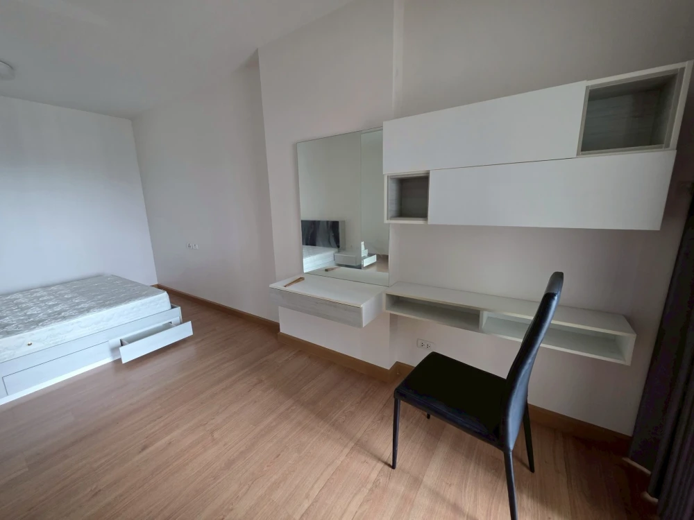 For sale: Supalai Loft Chaengwattana, ready to move in, fully furnished, high floor, spacious and comfortable room, reserve now!