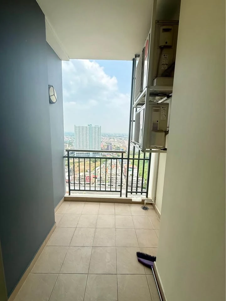 For sale: Supalai Vista Ha Yaek Pakkret, ready-to-move-in unit with complete furniture. Spacious and comfortable. Book now!