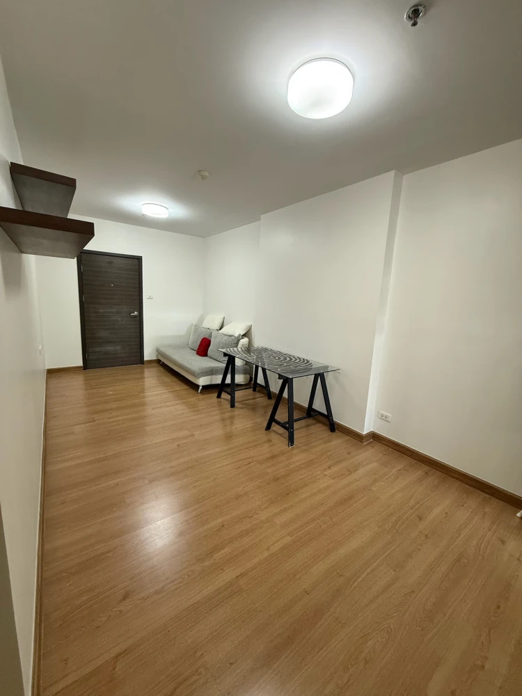 For sale: Supalai Vista, Tiwanon Intersection, with Ratchaphruek Road view and complete amenities. A must-see!