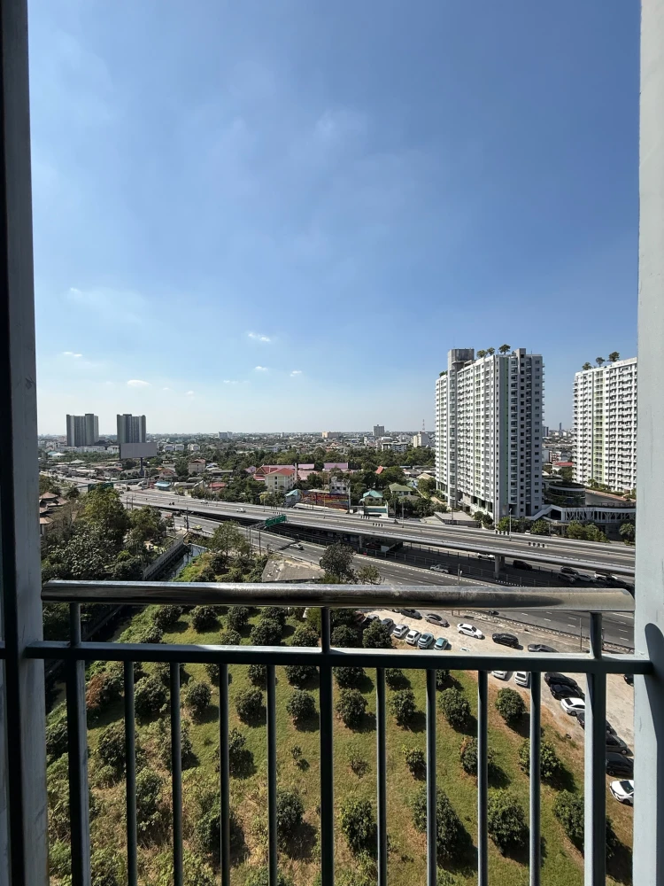 For sale: Supalai Vista, Tiwanon Intersection, with Ratchaphruek Road view and complete amenities. A must-see!