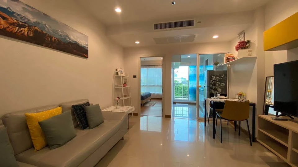 For sale Supalai Wellington 2, spacious and comfortable room, fully furnished, ready to move in. Book now, don't hesitate.