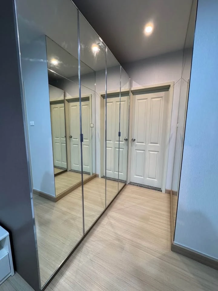 For sale: Supalai Veranda Rama 9, 21st floor, very high, fully furnished with built-in furniture, excellent city view, don't miss it.