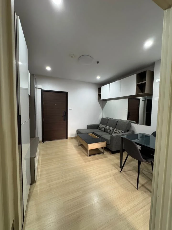 For sale: Supalai Veranda Rama 9, 21st floor, very high, fully furnished with built-in furniture, excellent city view, don't miss it.