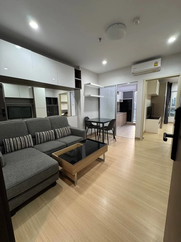 For sale: Supalai Veranda Rama 9, 21st floor, very high, fully furnished with built-in furniture, excellent city view, don't miss it.
