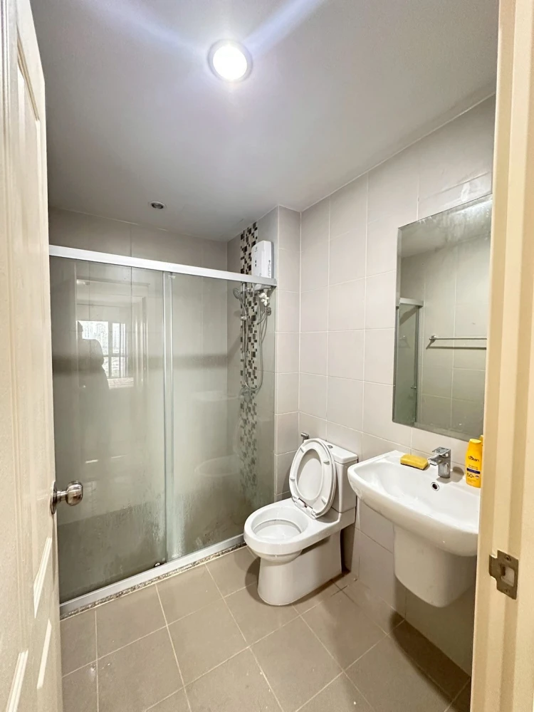 Selling Supalai Veranda Rama 9 condo, fully furnished. Just bring your suitcase and move in! Book now before it's too late!