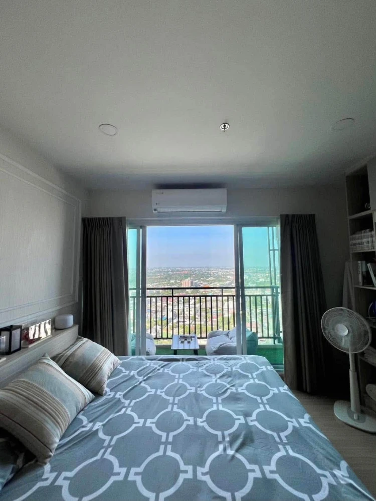 For sale: Supalai Veranda Phasi Charoen Station. Beautiful unit, fully furnished, with a great view—no buildings blocking the sightline. Offers genero
