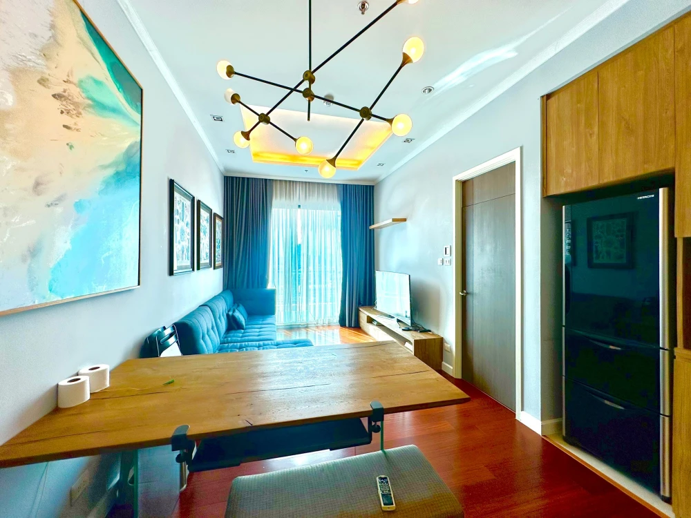 For sale: Supalai Elite Sathorn-Suanplu, 22nd floor, high ceiling, beautifully decorated, extremely stylish, ready to move in, urgent.