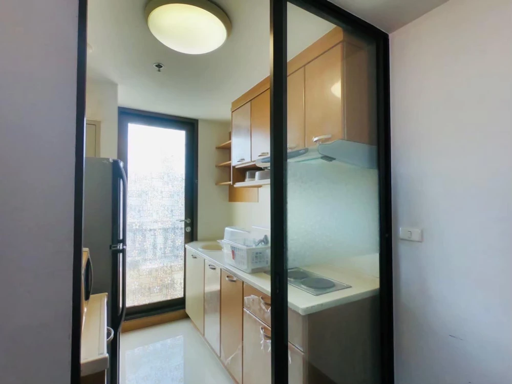 For sale: Supalai Oriental Place Sathorn - Suanplu, very spacious area, 7th floor, convenient and safe entrance and exit. If you're slow, you'll defin