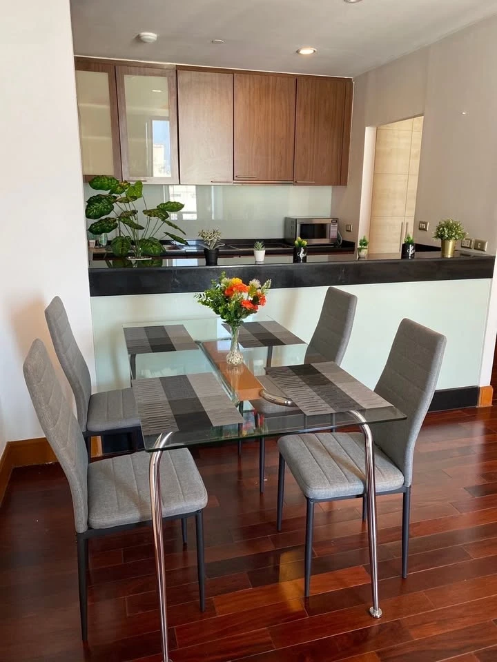 For sale: Sky Villa Sathorn Condominium, 31st floor, BTS curve view, with furniture and appliances, reserve now.