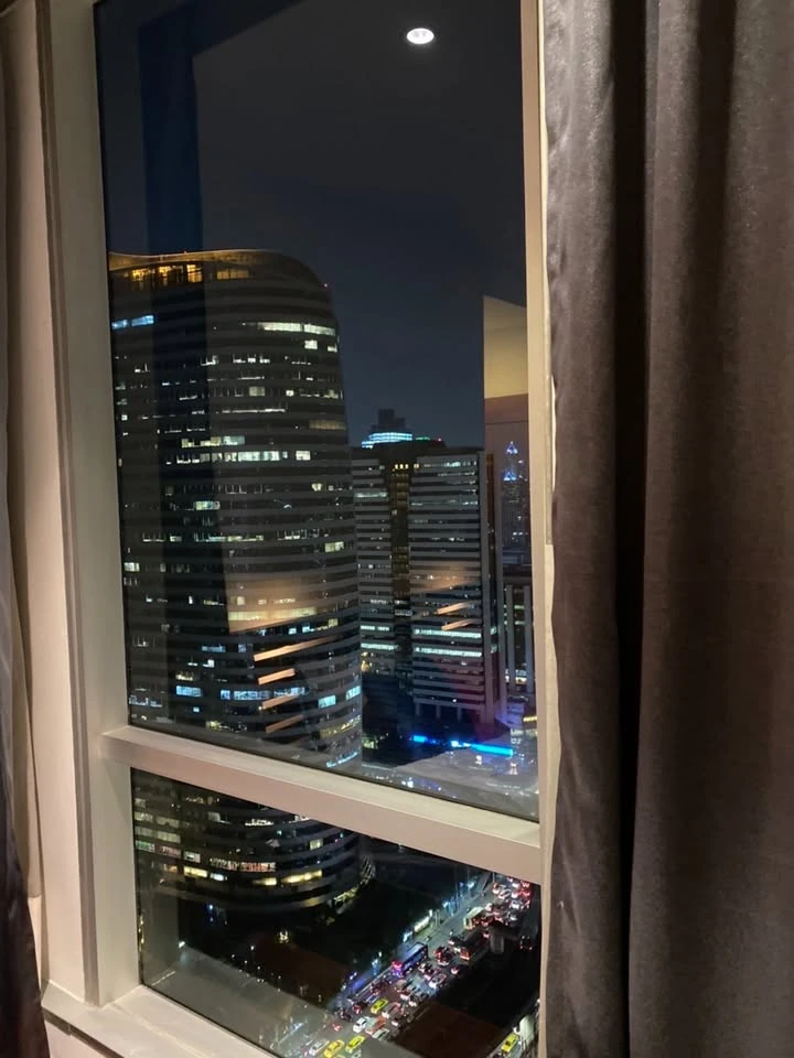 For sale: Sky Villa Sathorn Condominium, 31st floor, BTS curve view, with furniture and appliances, reserve now.