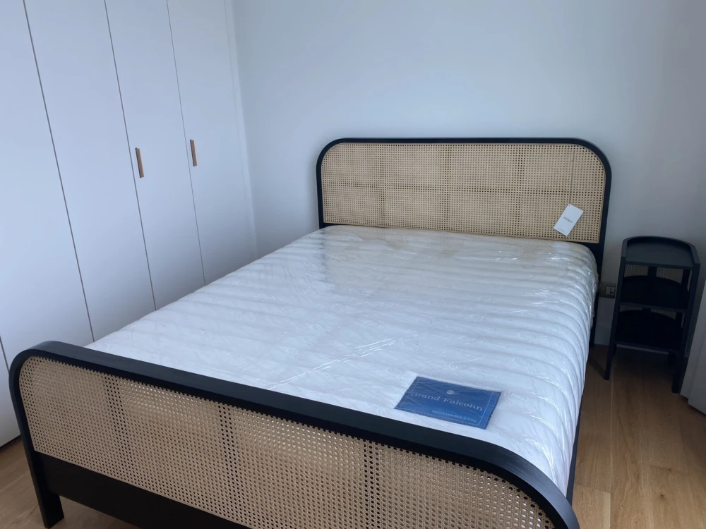For sale: Sindhorn Residence, high floor, empty room, very large size, city view, very beautiful, hurry up and reserve it.