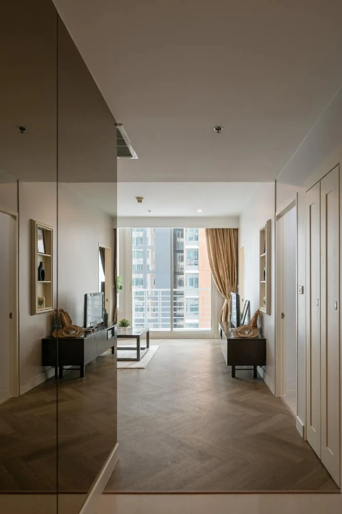 For sale: Siri Residence Sukhumvit 24, spacious room, comfortable, fully furnished, beautiful, awesome, book now.