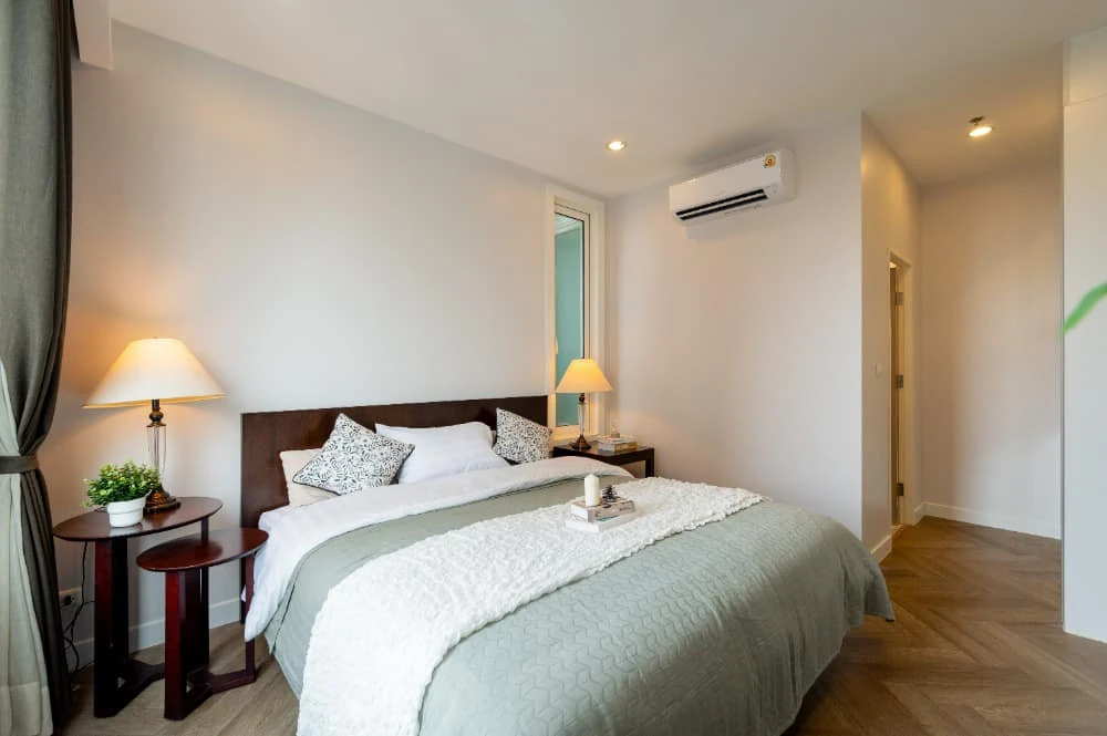 For sale: Siri Residence Sukhumvit 24, spacious room, comfortable, fully furnished, beautiful, awesome, book now.