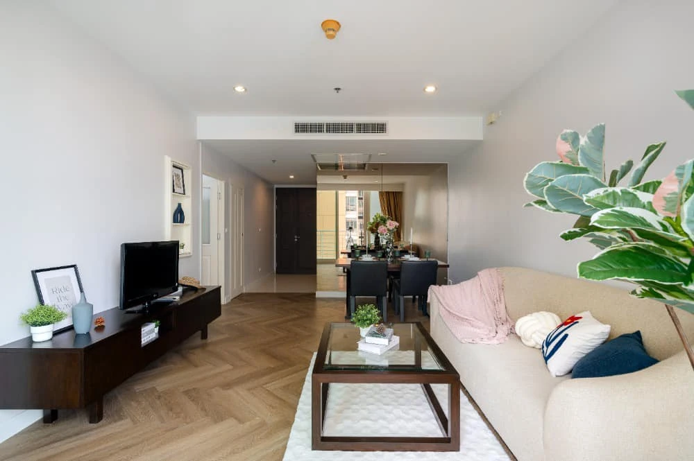 For sale: Siri Residence Sukhumvit 24, spacious room, comfortable, fully furnished, beautiful, awesome, book now.