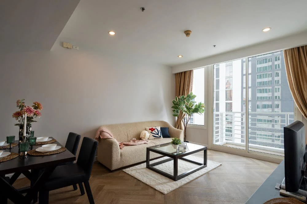 For sale: Siri Residence Sukhumvit 24, spacious room, comfortable, fully furnished, beautiful, awesome, book now.