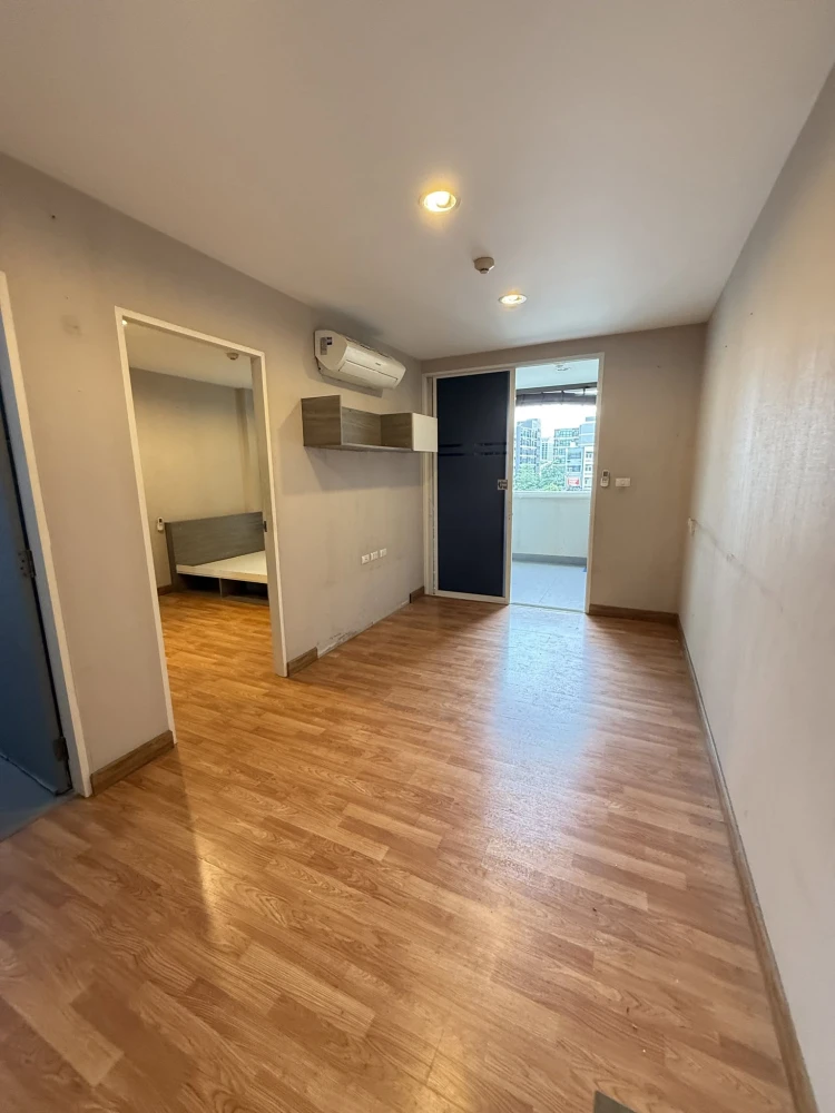 For Sale: Sucharee Life Laksi-Chaengwattana. Located on the 4th floor—an ideal height. Spacious and comfortable unit. Book now!