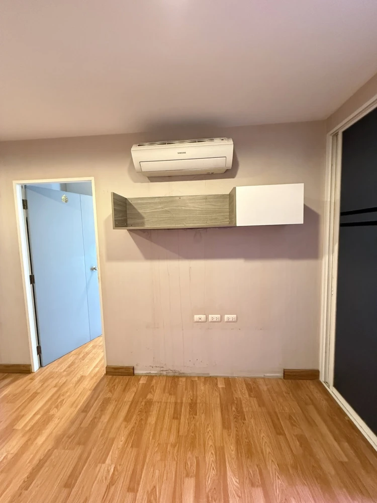 For Sale: Sucharee Life Laksi-Chaengwattana. Located on the 4th floor—an ideal height. Spacious and comfortable unit. Book now!