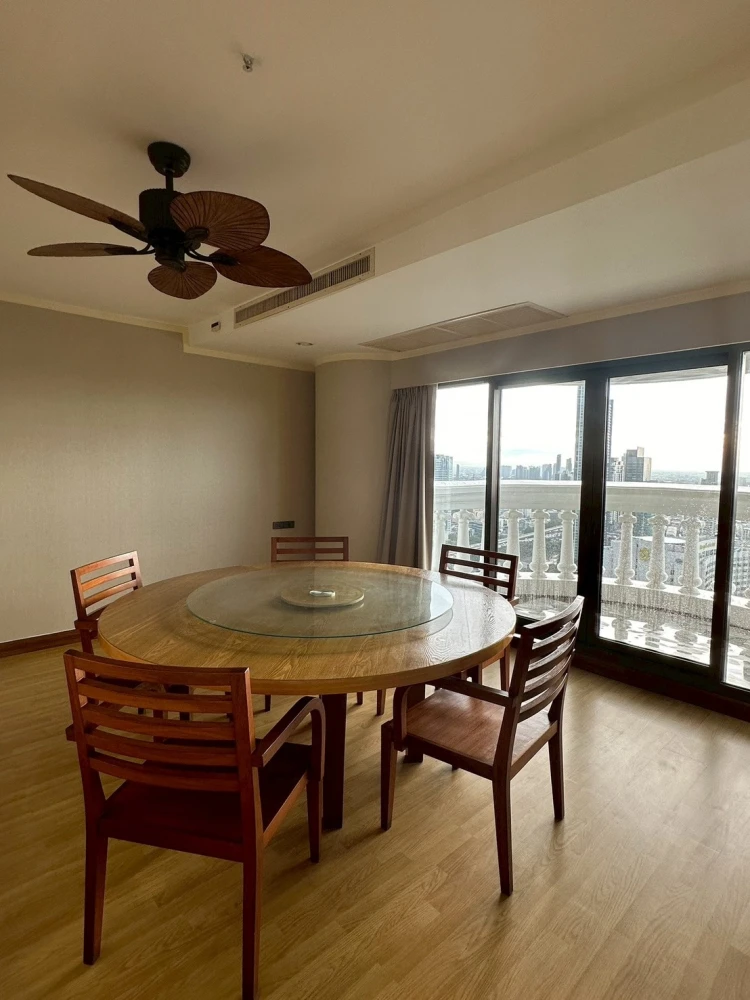 State Tower Condominium for sale. Beautiful, simple, and comfortable living. Buy now!!