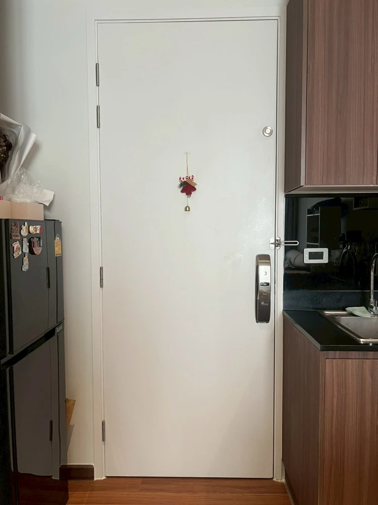 For sale: Yoo Charoen Residence, Town in Town. Pool view, spacious and comfortable, not next to the elevator to reduce noise, next to the fire escape,