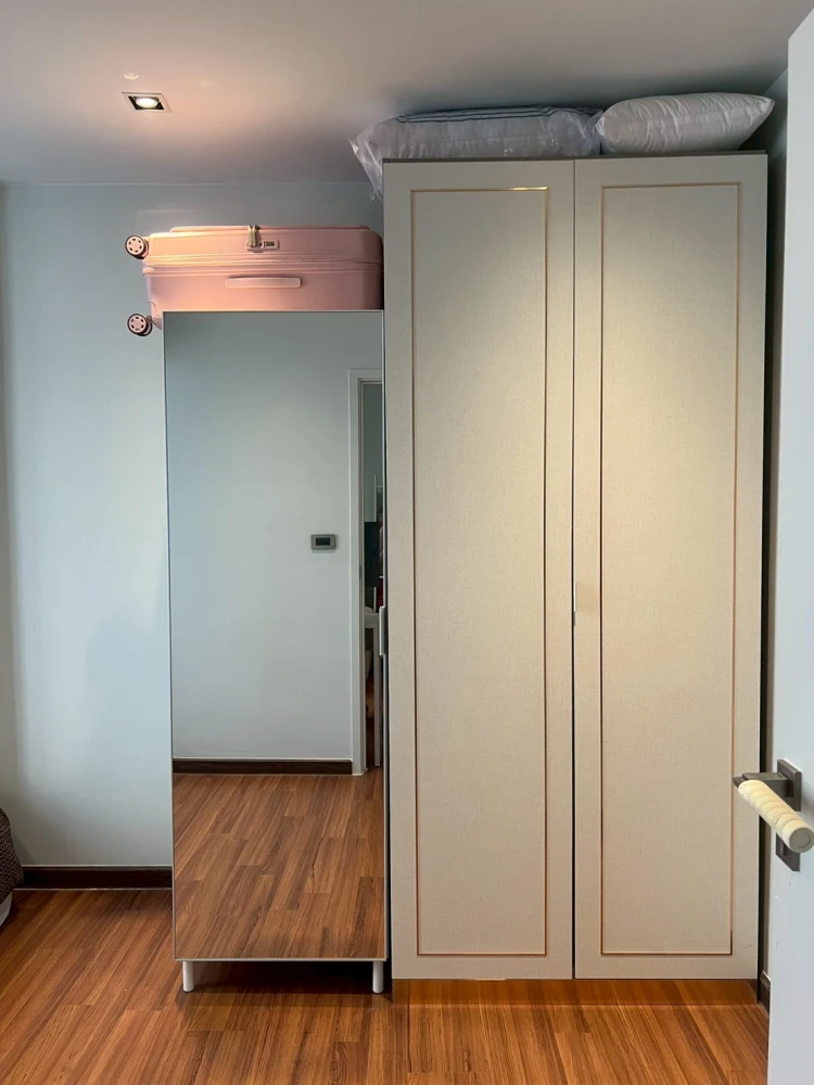For sale: Yoo Charoen Residence, Town in Town. Pool view, spacious and comfortable, not next to the elevator to reduce noise, next to the fire escape,