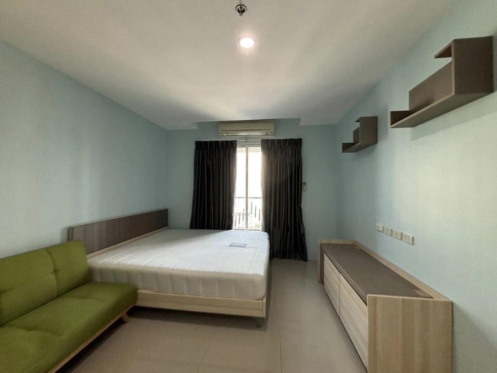 For sale Assakan Place Srinakarin, bright room, open view, easy on the eyes. Plus a built-in kitchen. Hurry and reserve before you miss out.