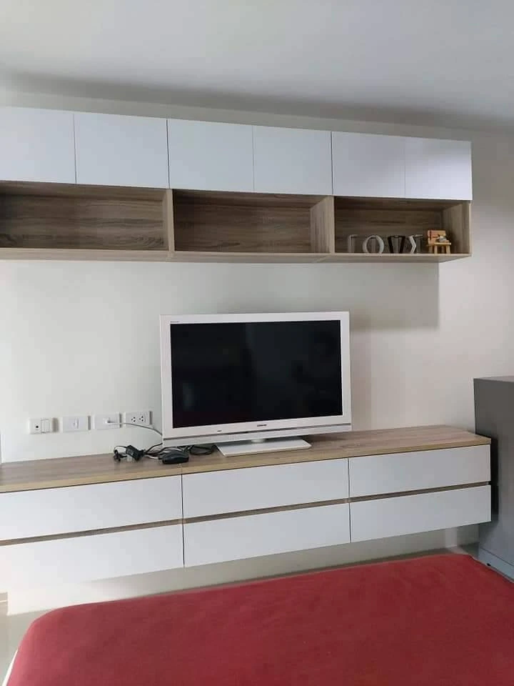 Selling a studio apartment at Assakarn Place Srinakarin, fully furnished with high-quality furniture. You can't resist booking this!