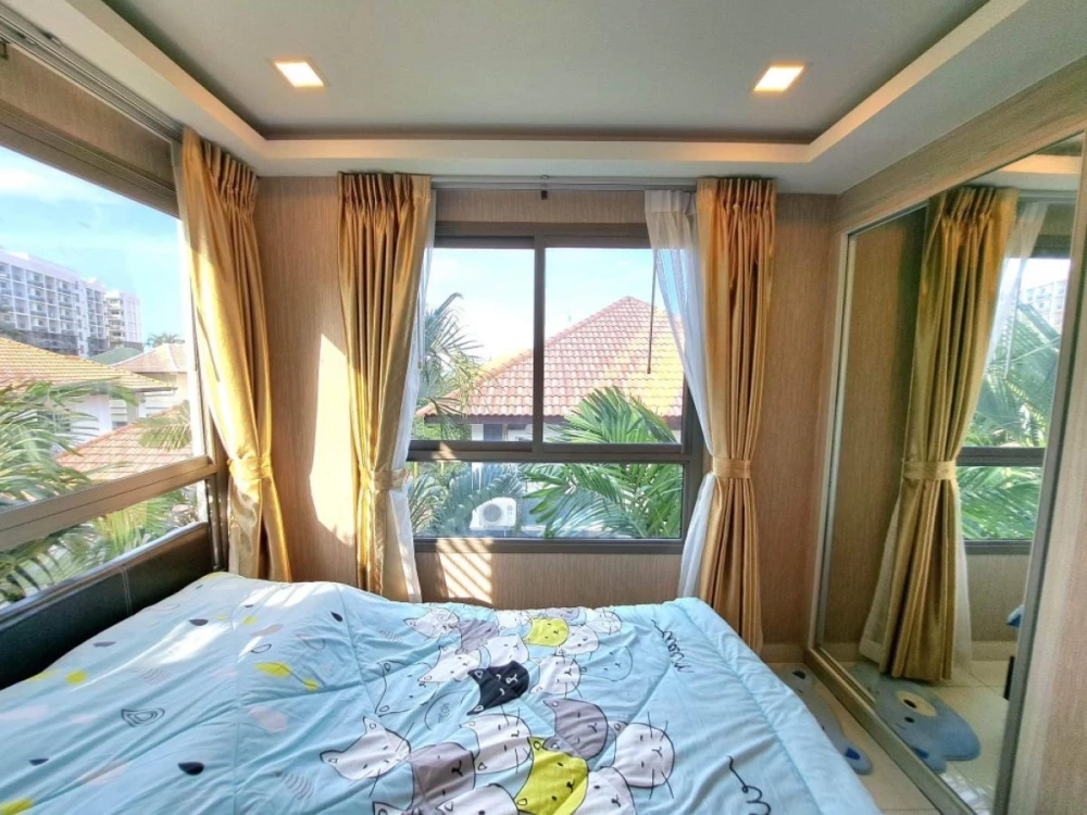 For sale: Arcadia Beach Resort, 2nd floor, fully furnished and equipped with appliances. Book now, don't miss out.