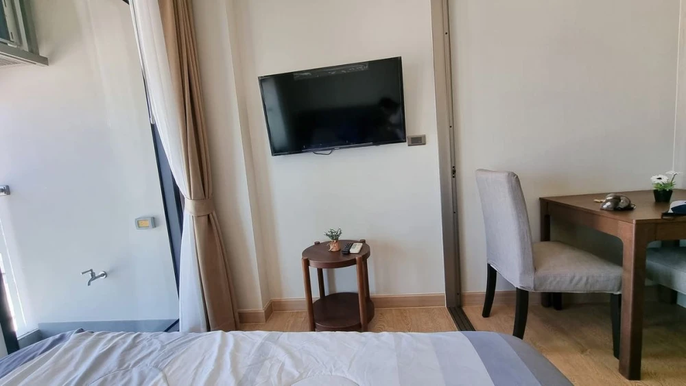 For sale: Infinity One, a nice room, comes with complete furniture and appliances. Hurry and book now, don't miss out.